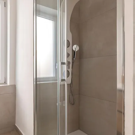 Private Sauna 3br 2ba Downtown